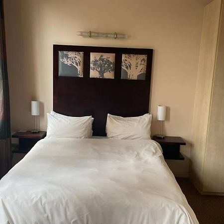 Cool & Easy Flat In The Heart Of Marshalltown جوهانسبورغ المظهر الخارجي الصورة