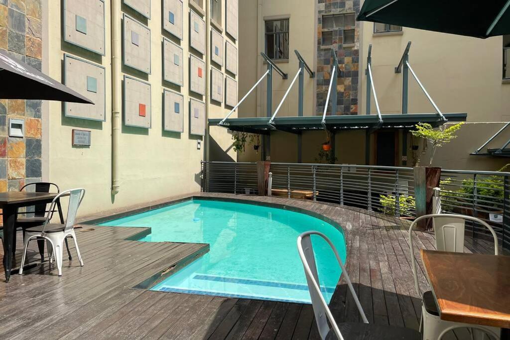 Cool & Easy Flat In The Heart Of Marshalltown جوهانسبورغ المظهر الخارجي الصورة