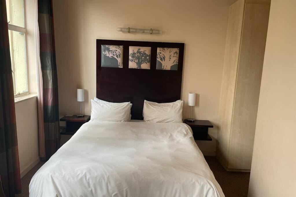 Cool & Easy Flat In The Heart Of Marshalltown جوهانسبورغ المظهر الخارجي الصورة
